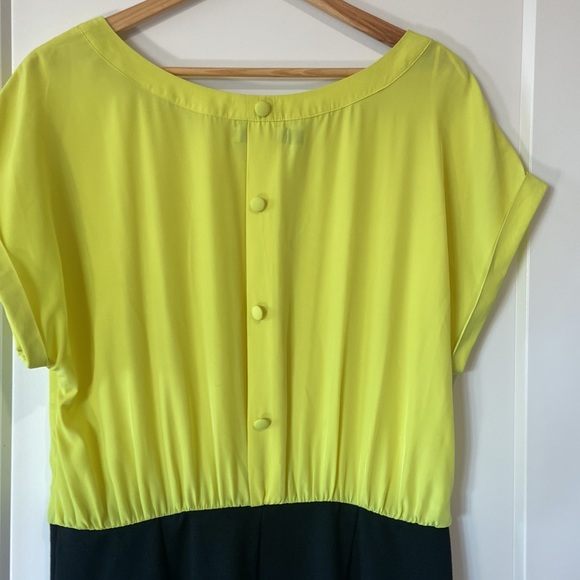 Women’s Dress Jennifer Lopez Yellow Black Size 12 Button Back Elastic Waist - Picture 5 of 8